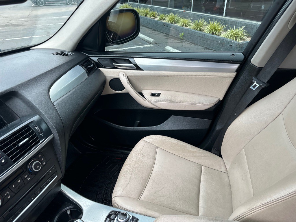 2011 BMW X3 Image 6