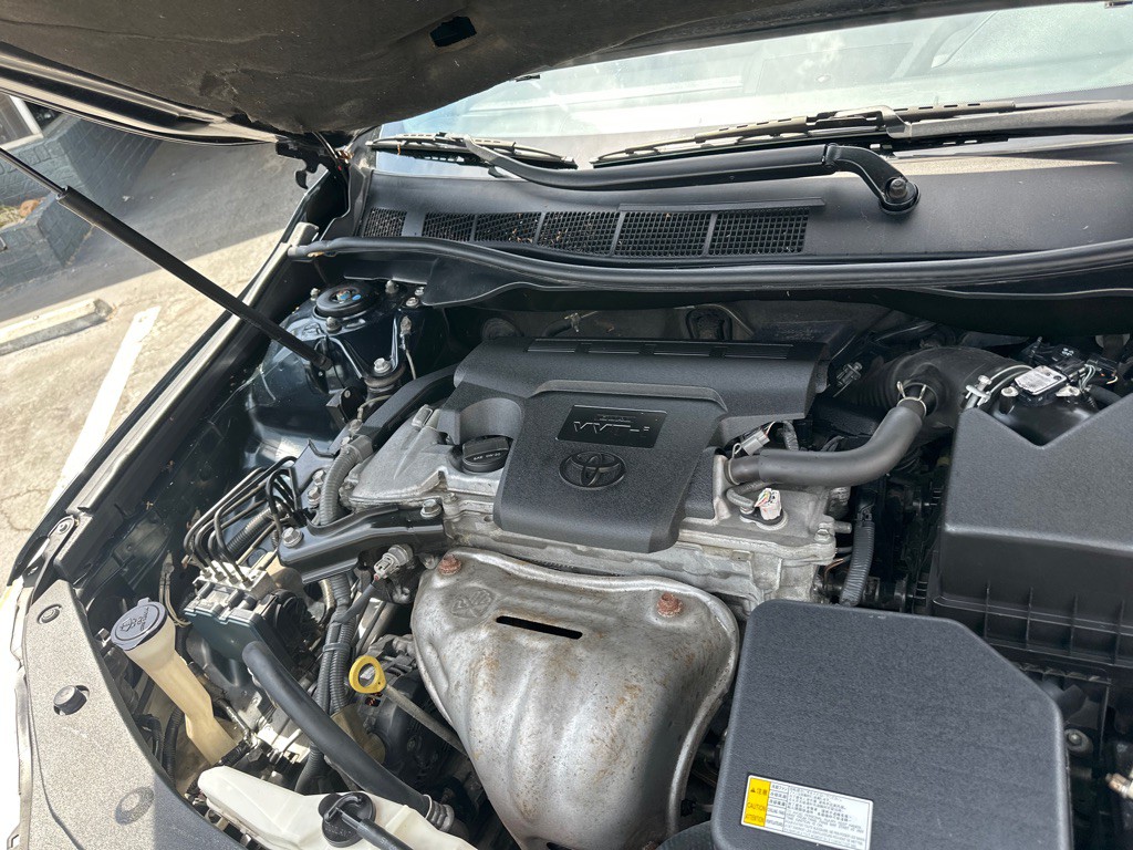 2016 Toyota Camry Image 14