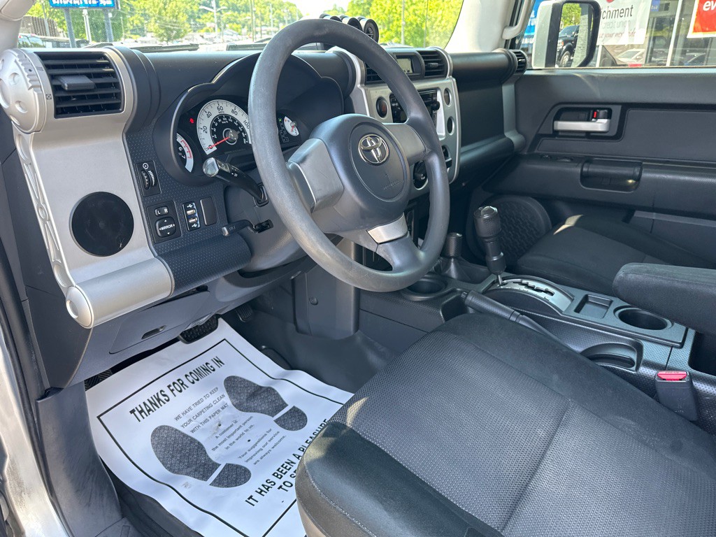 2008 Toyota FJ Cruiser Image 14