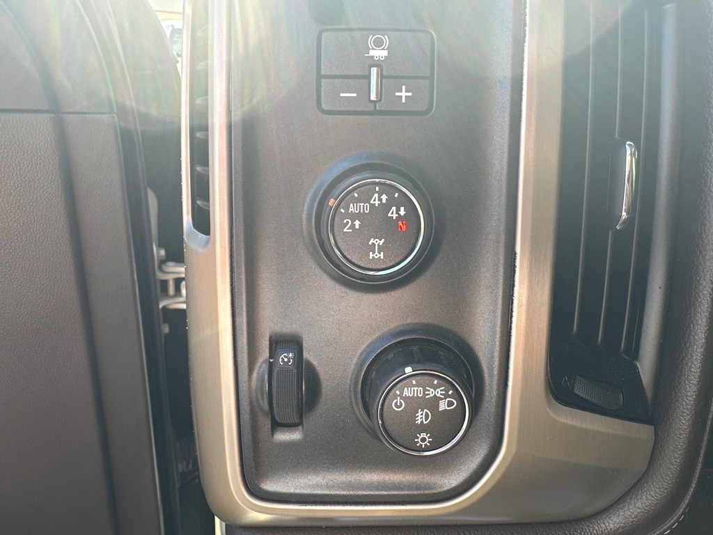 2015 GMC Sierra Image 15
