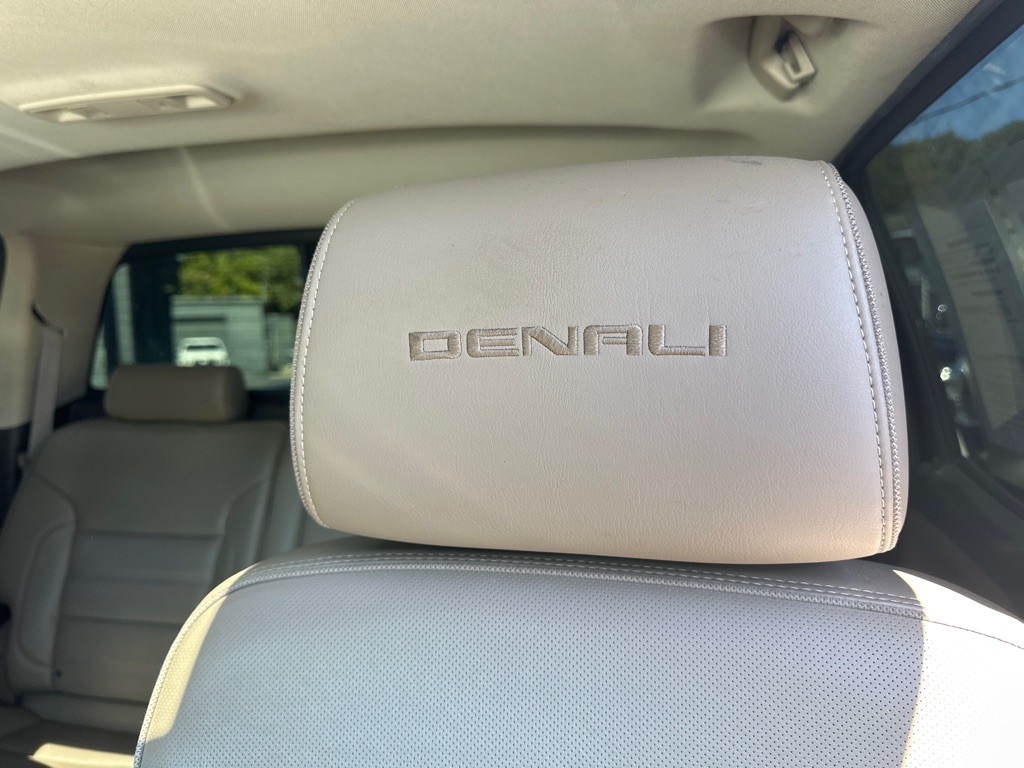 2015 GMC Sierra Image 19