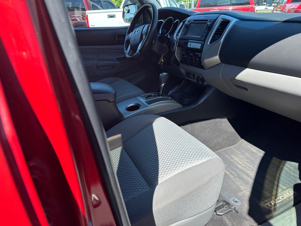 2013 Toyota Tacoma Image 8