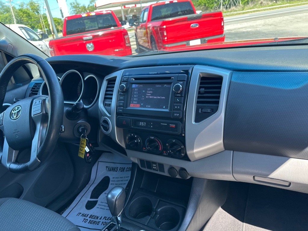 2013 Toyota Tacoma Image 10