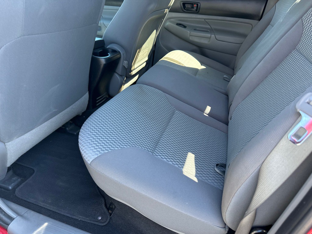 2013 Toyota Tacoma Image 18