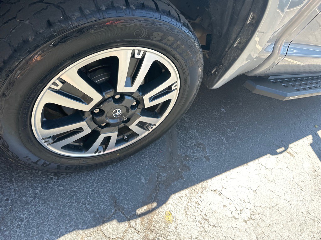 2016 Toyota Tundra Image 11