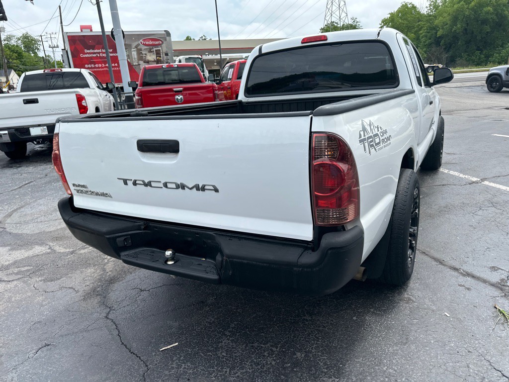 2013 Toyota Tacoma Image 3