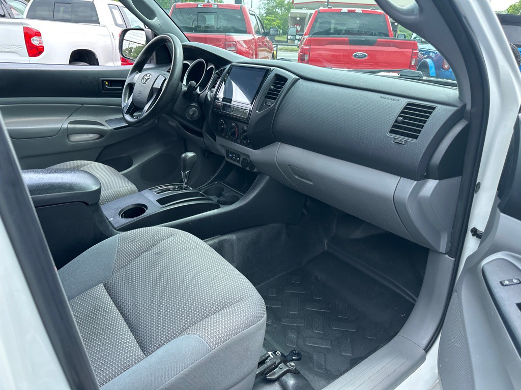 2013 Toyota Tacoma Image 8