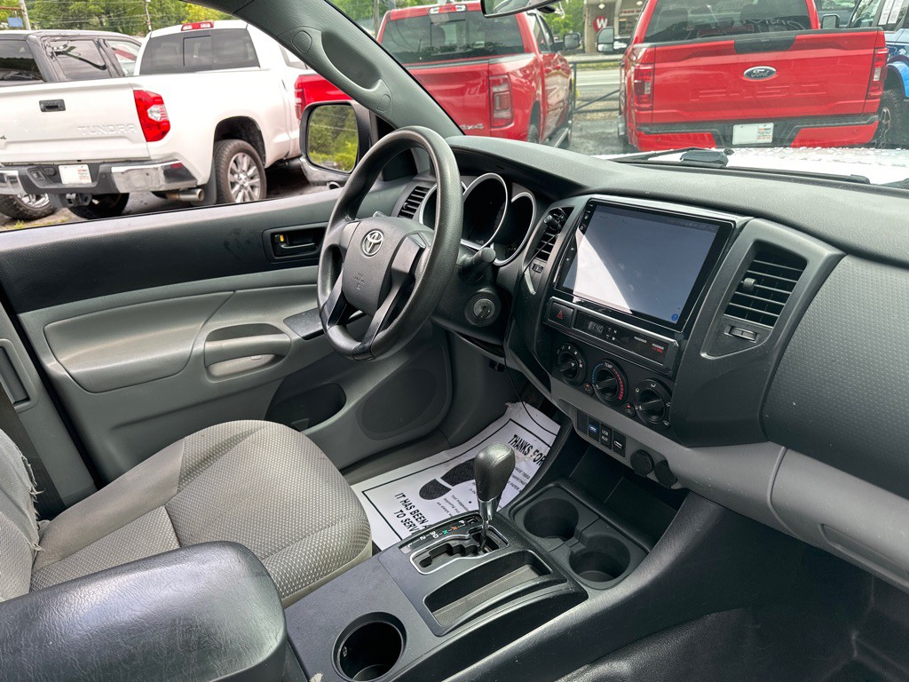 2013 Toyota Tacoma Image 9