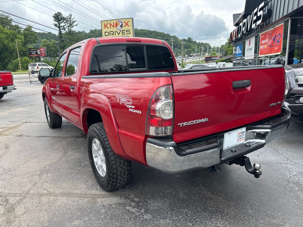 2011 Toyota Tacoma Image 2
