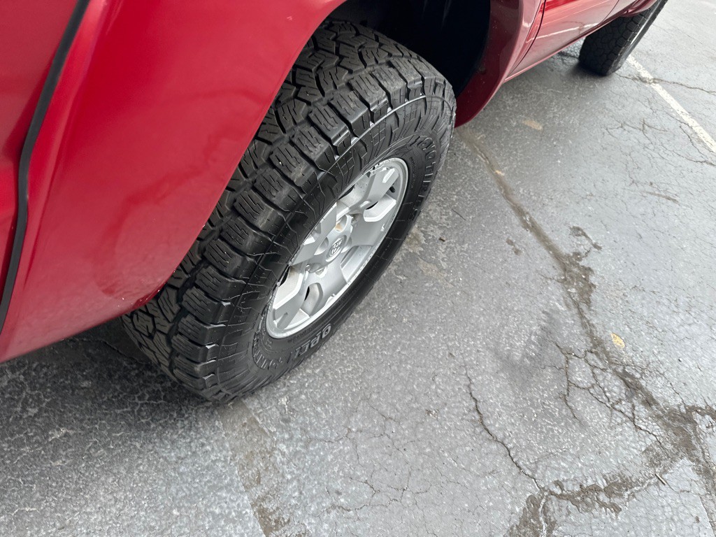 2011 Toyota Tacoma Image 11