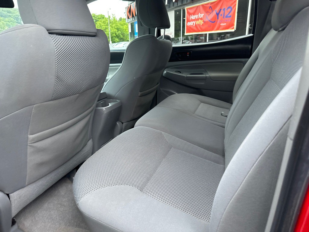2011 Toyota Tacoma Image 13