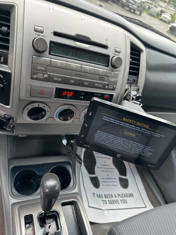 2011 Toyota Tacoma Image 17