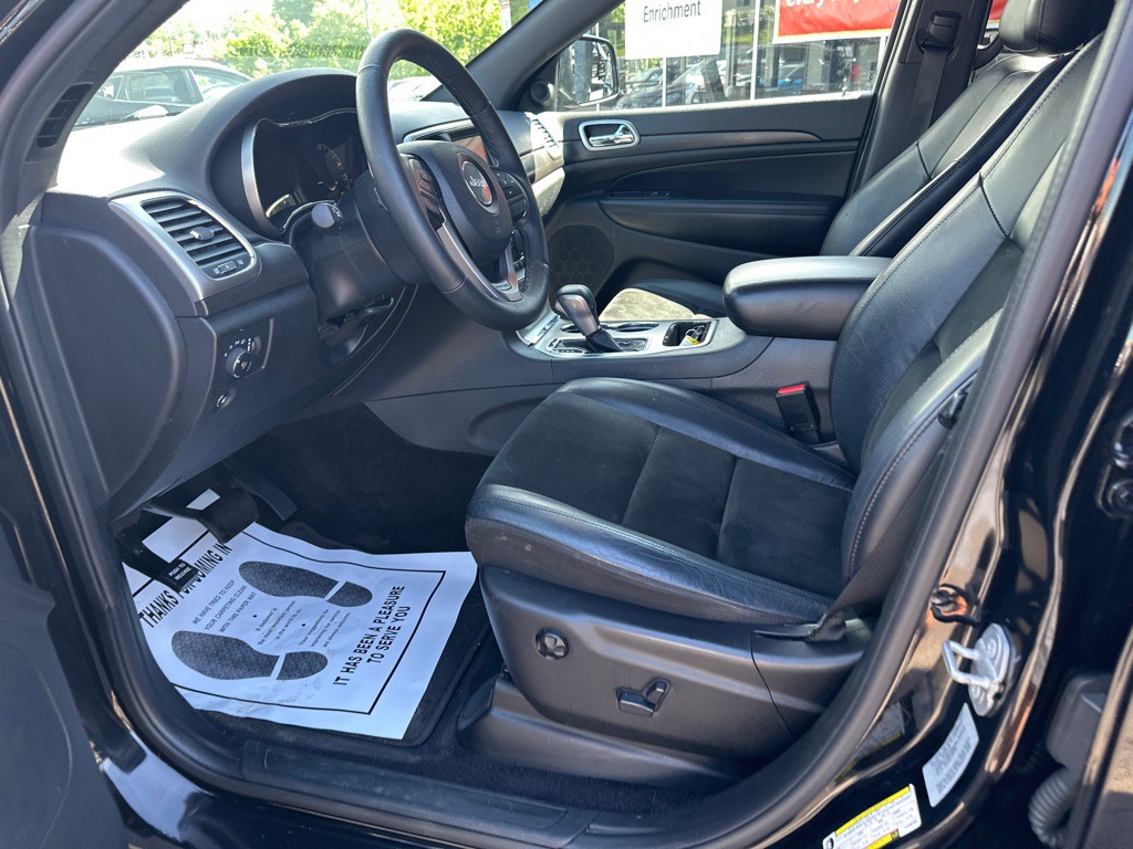 2017 Jeep Grand Cherokee Image 18