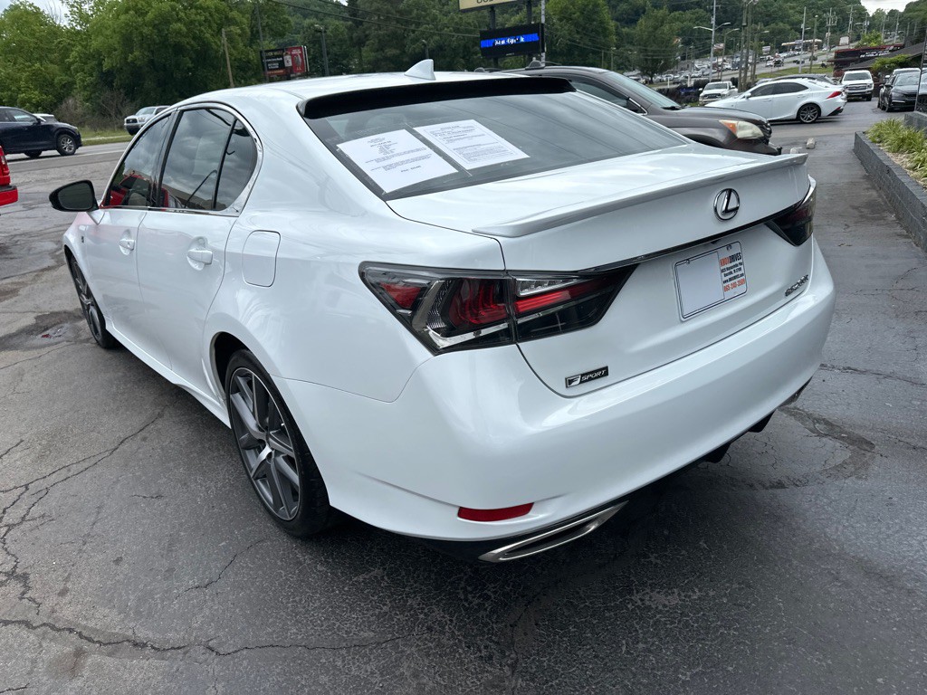 2017 Lexus GS Image 2