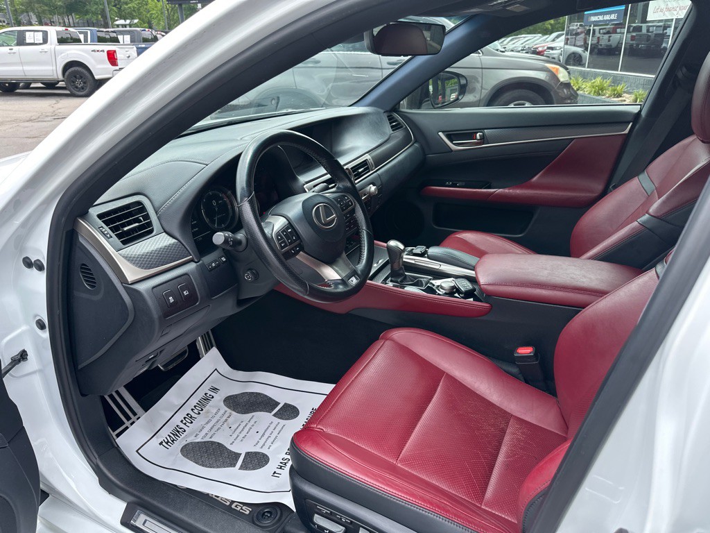 2017 Lexus GS Image 20