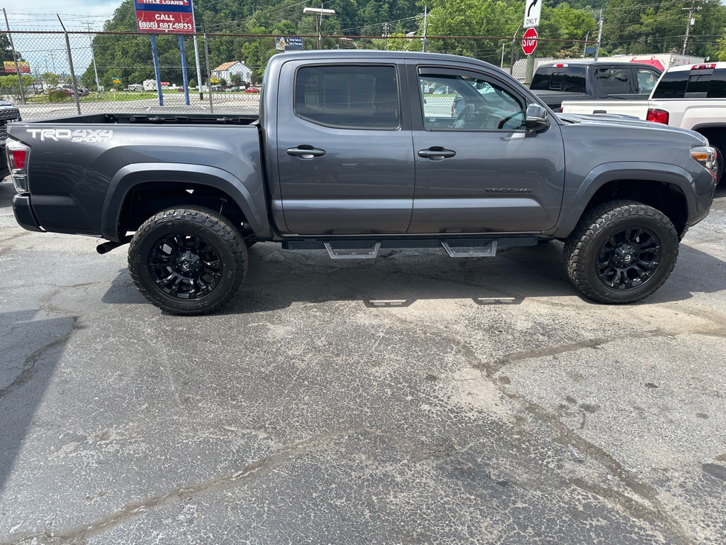 2020 Toyota Tacoma Image 3
