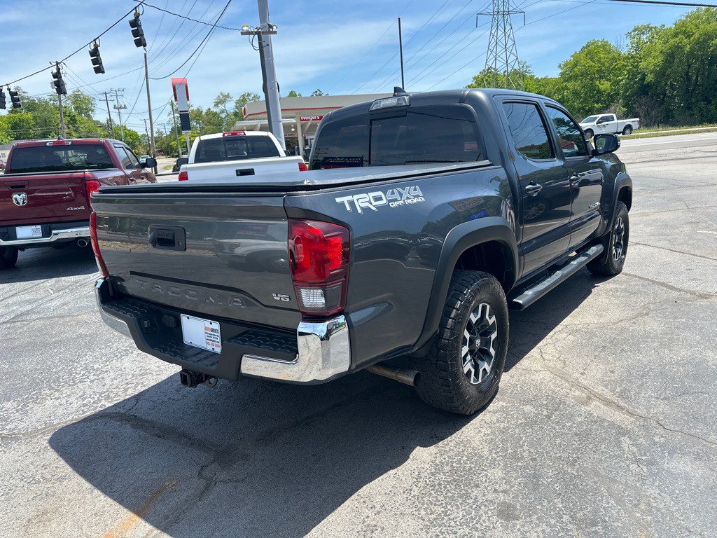 2018 Toyota Tacoma Image 4