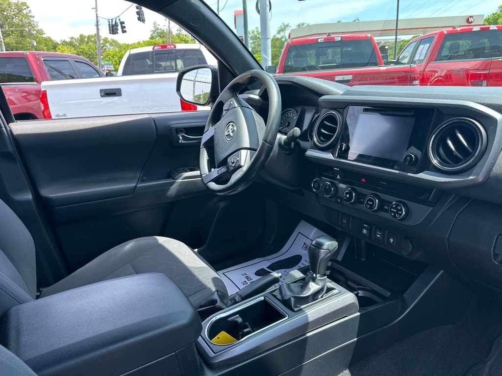 2018 Toyota Tacoma Image 8