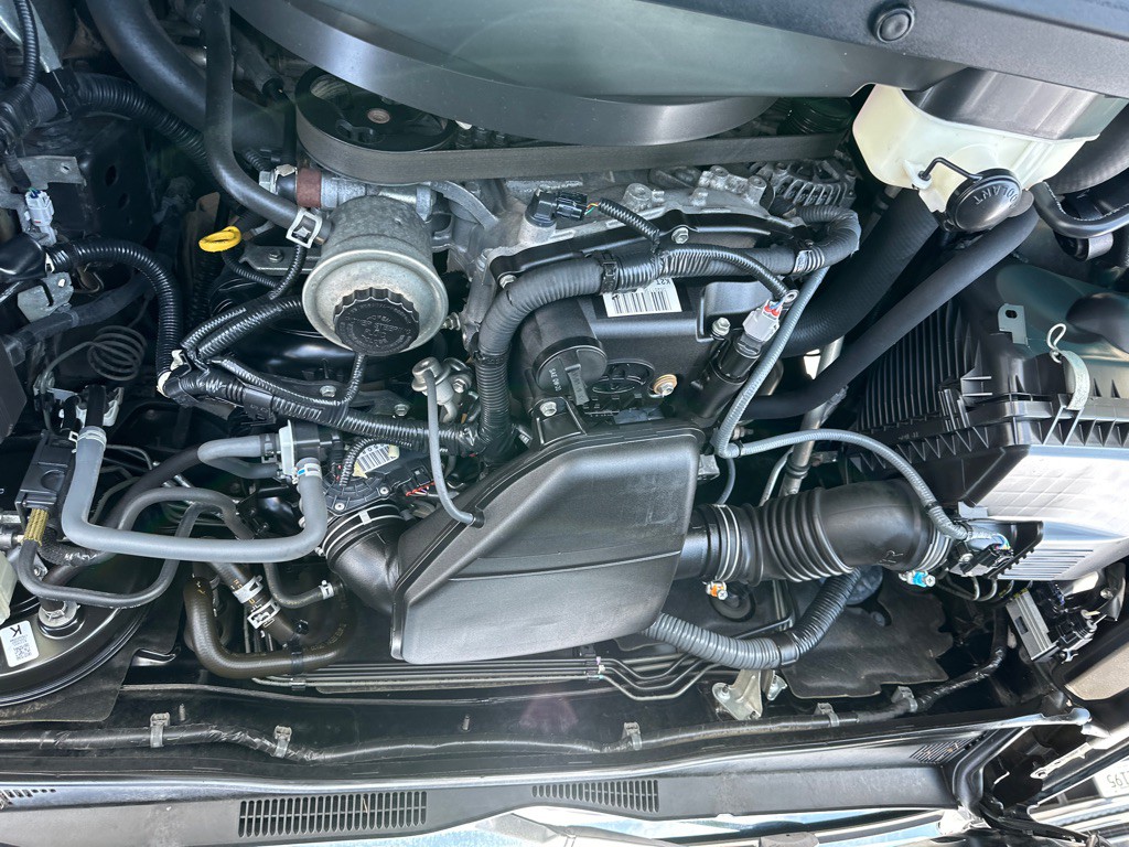 2017 Toyota Tacoma Image 18