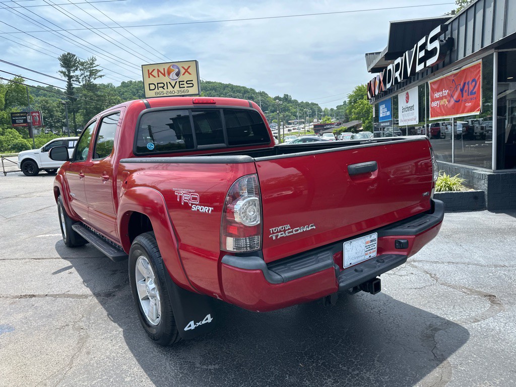 2013 Toyota Tacoma Image 2
