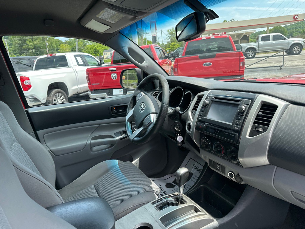 2013 Toyota Tacoma Image 8