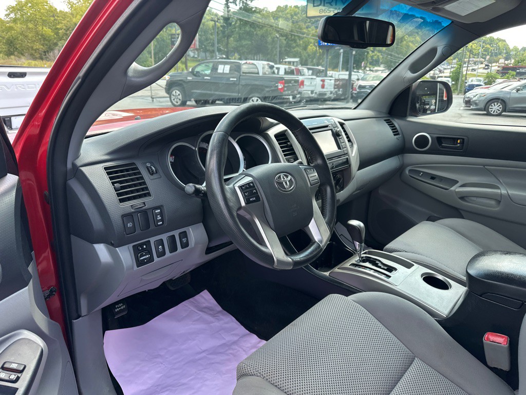 2013 Toyota Tacoma Image 19