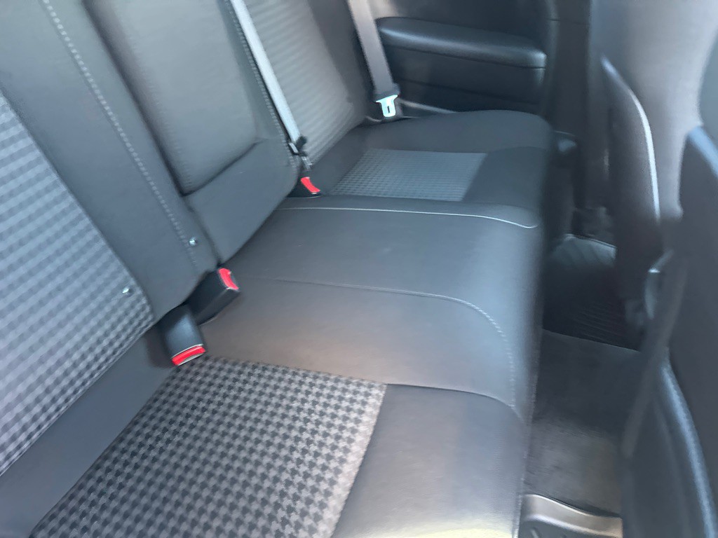 2018 Dodge Challenger Image 11