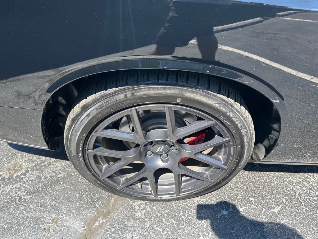 2018 Dodge Challenger Image 12