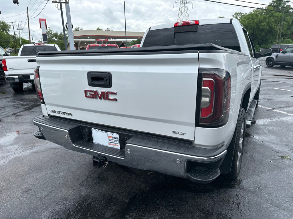 2018 GMC Sierra Image 2