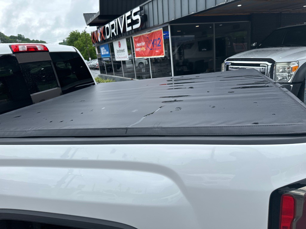 2018 GMC Sierra Image 8