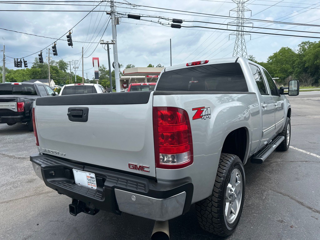 2011 GMC Sierra Image 3