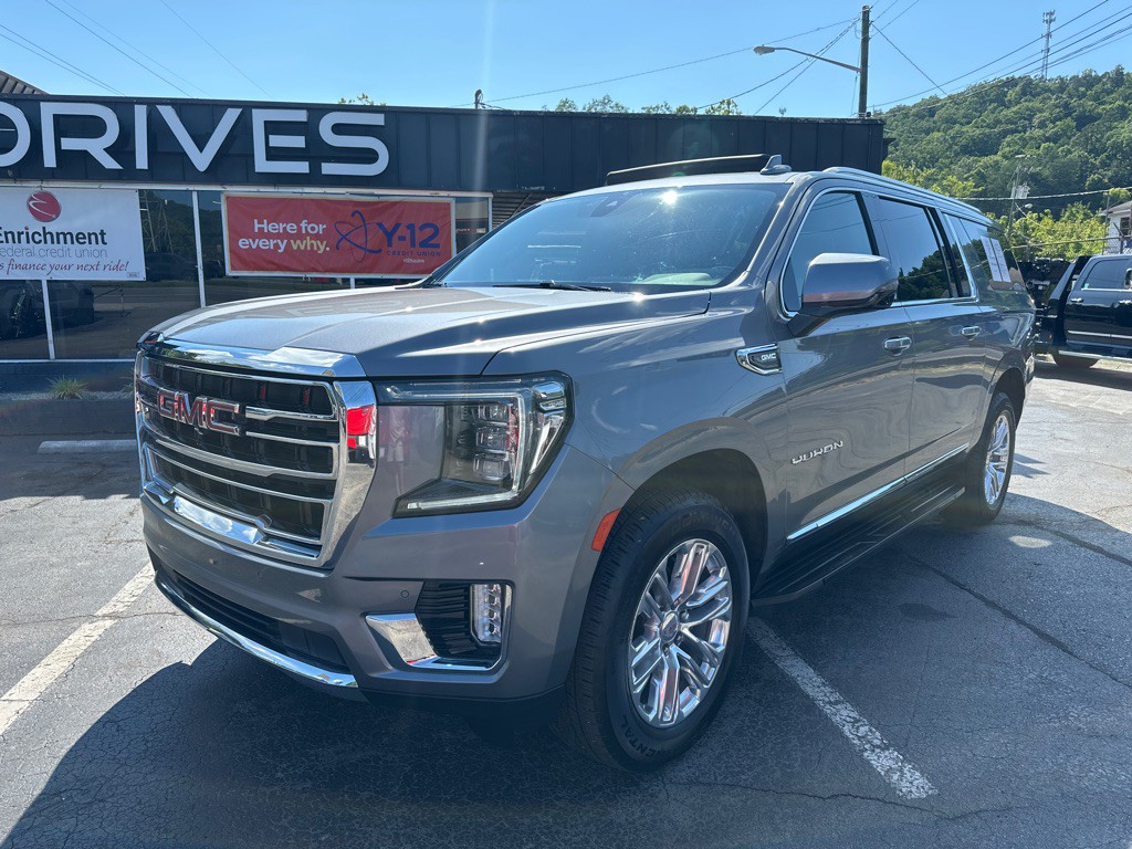 2022 GMC Yukon Image 1