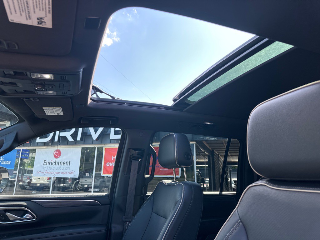 2022 GMC Yukon Image 7