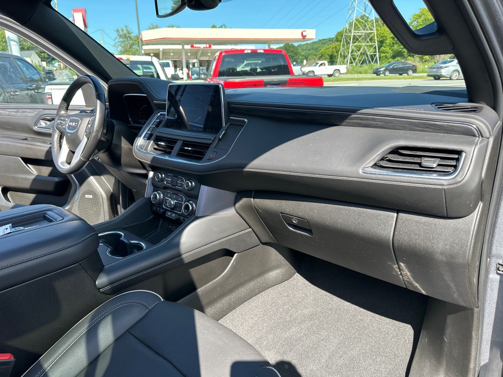 2022 GMC Yukon Image 13