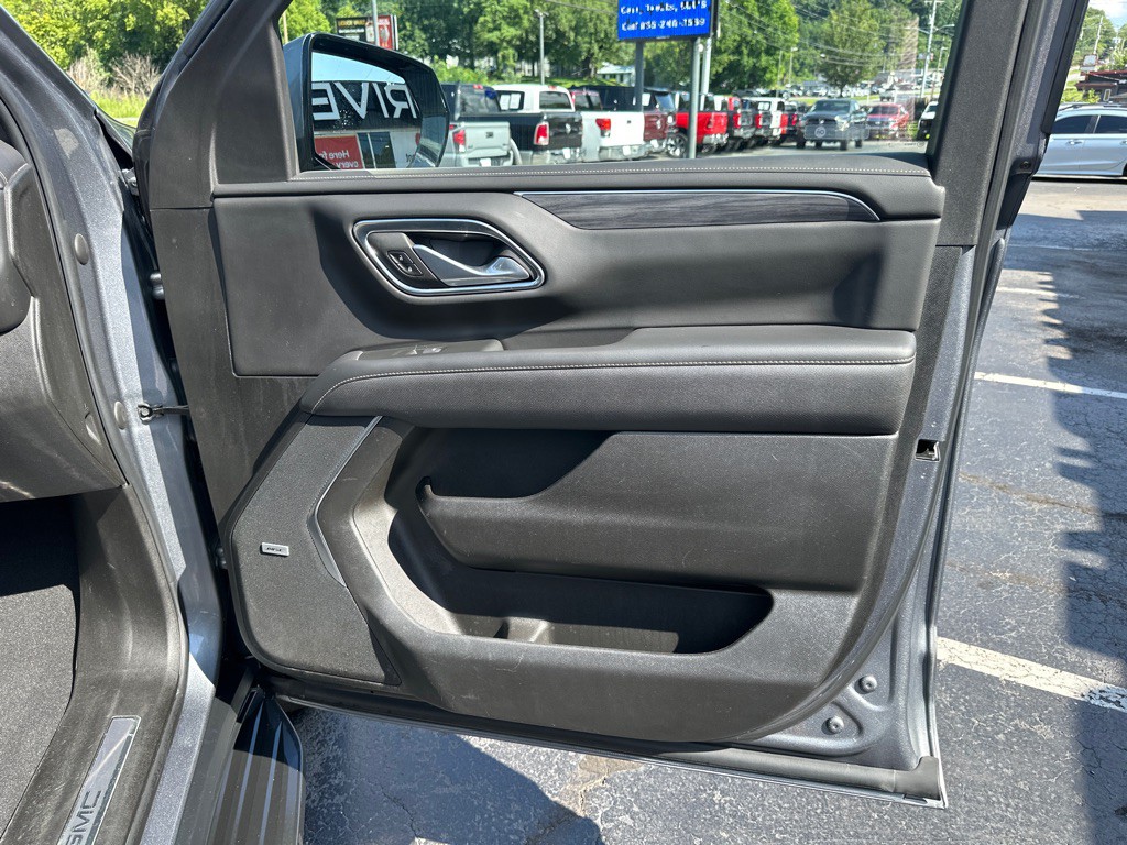 2022 GMC Yukon Image 14
