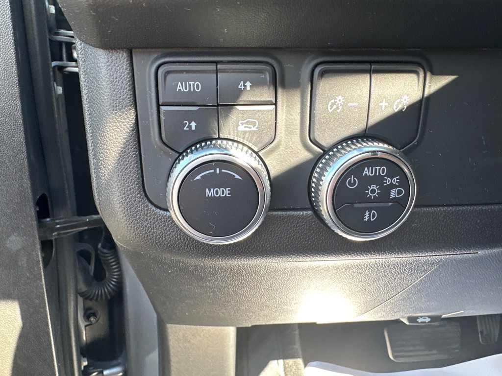 2022 GMC Yukon Image 16