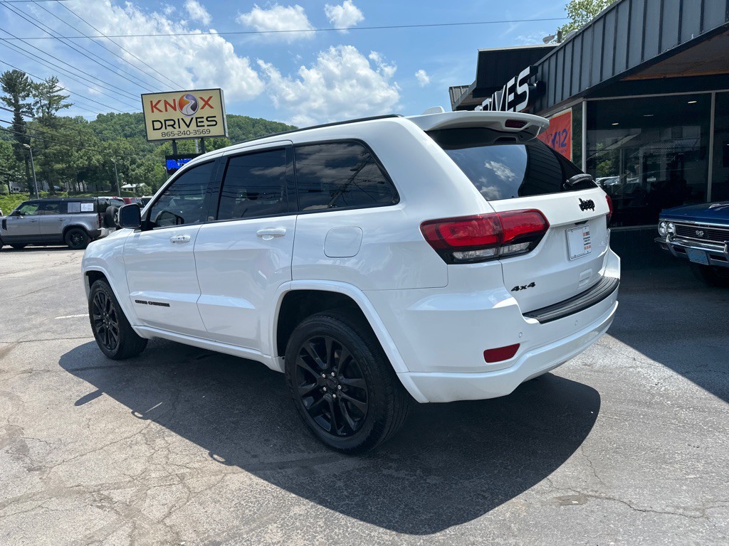 2019 Jeep Grand Cherokee Image 2