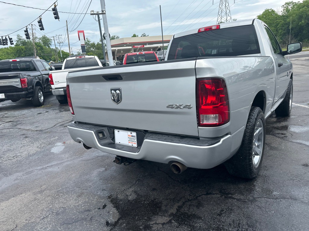 2014 RAM 1500 Image 3