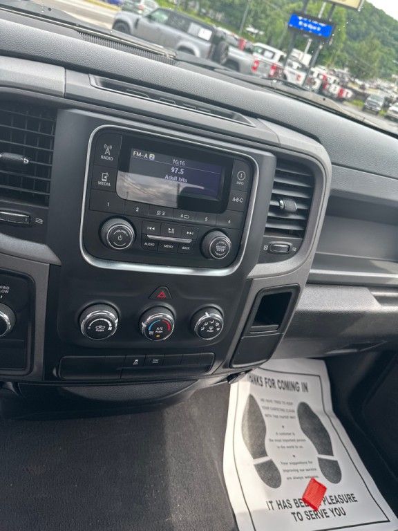 2014 RAM 1500 Image 15