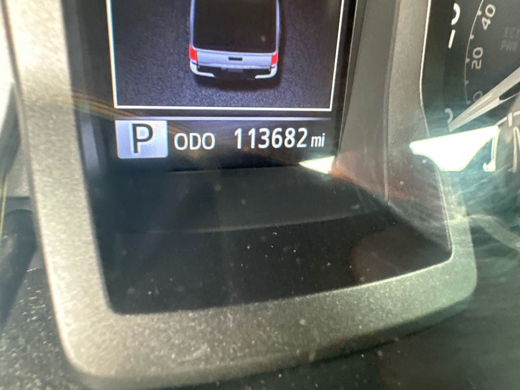 2017 Toyota Tacoma Image 13