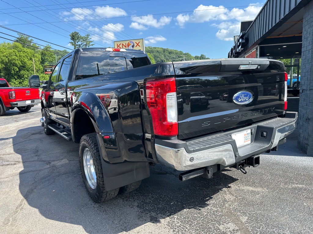 2017 Ford F-350 Image 2