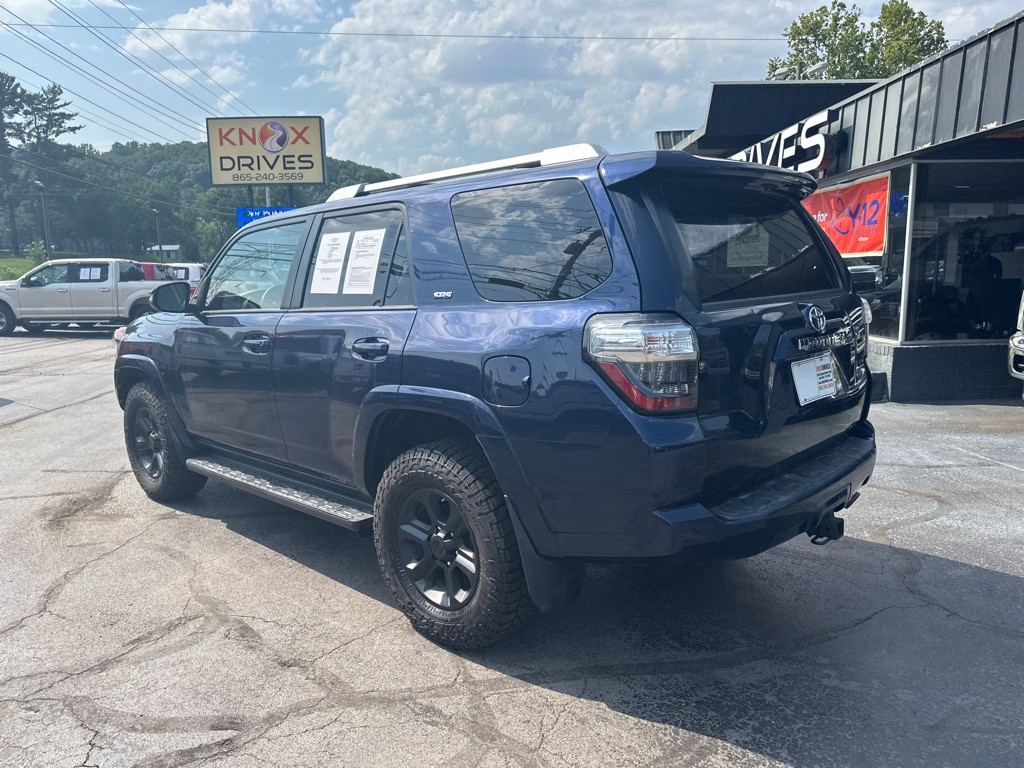 2016 Toyota 4Runner Image 3