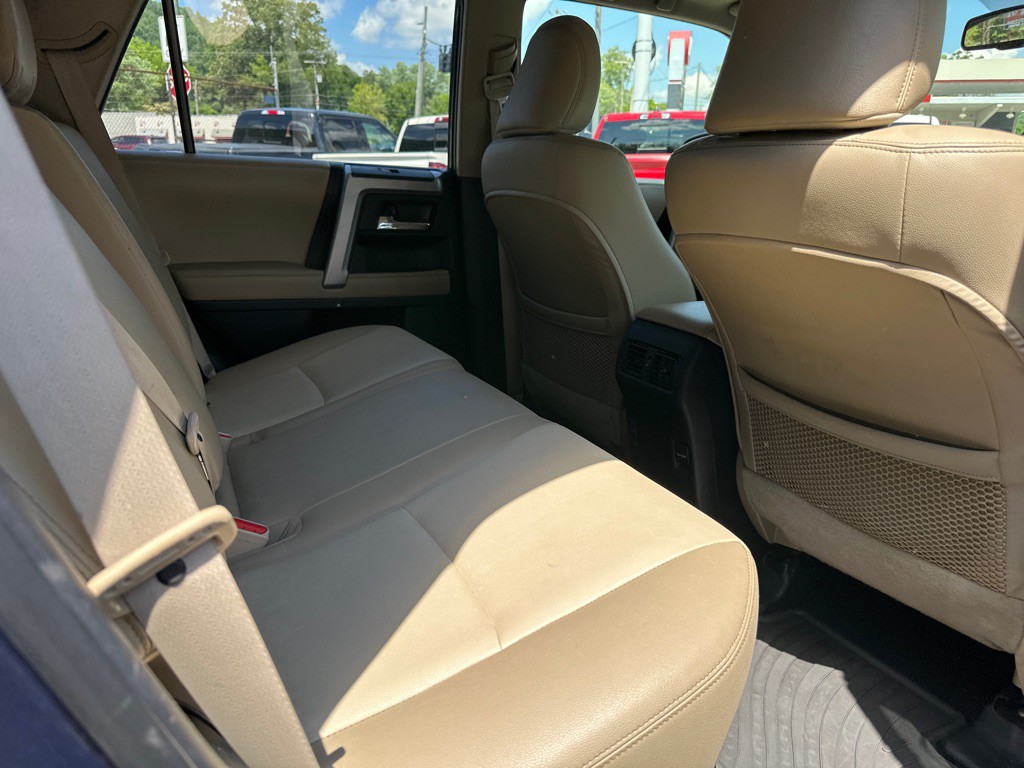 2016 Toyota 4Runner Image 12