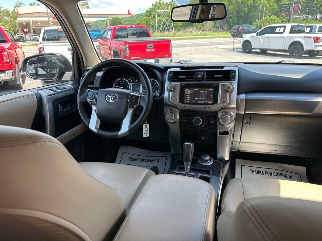 2016 Toyota 4Runner Image 13