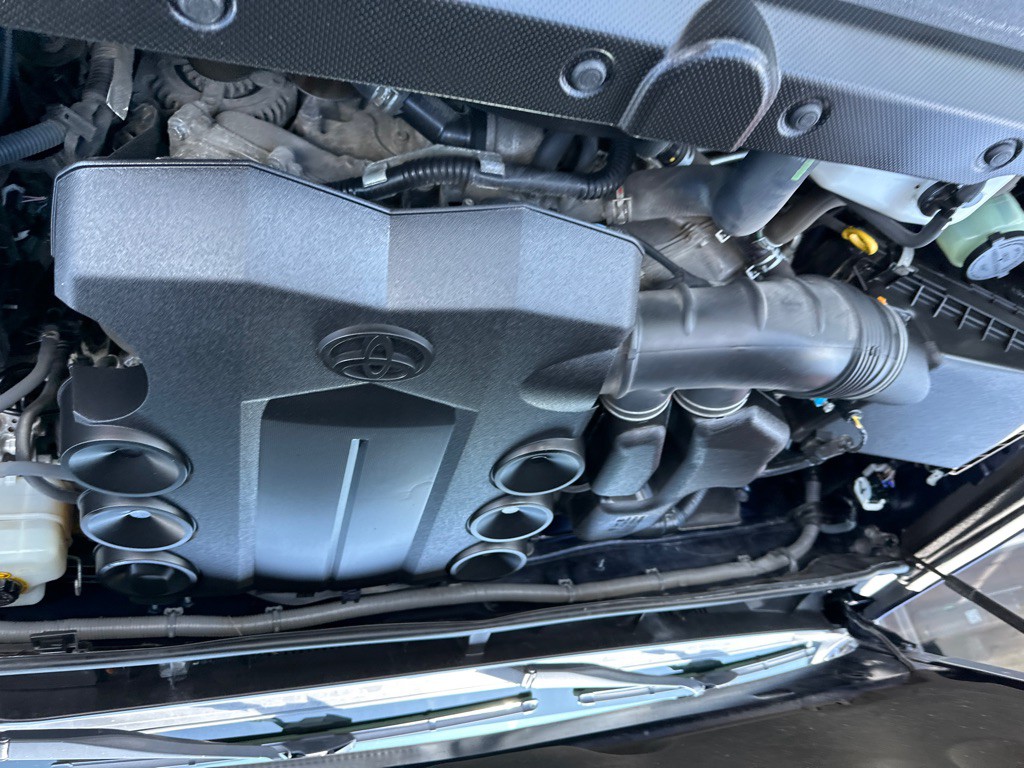 2016 Toyota 4Runner Image 19