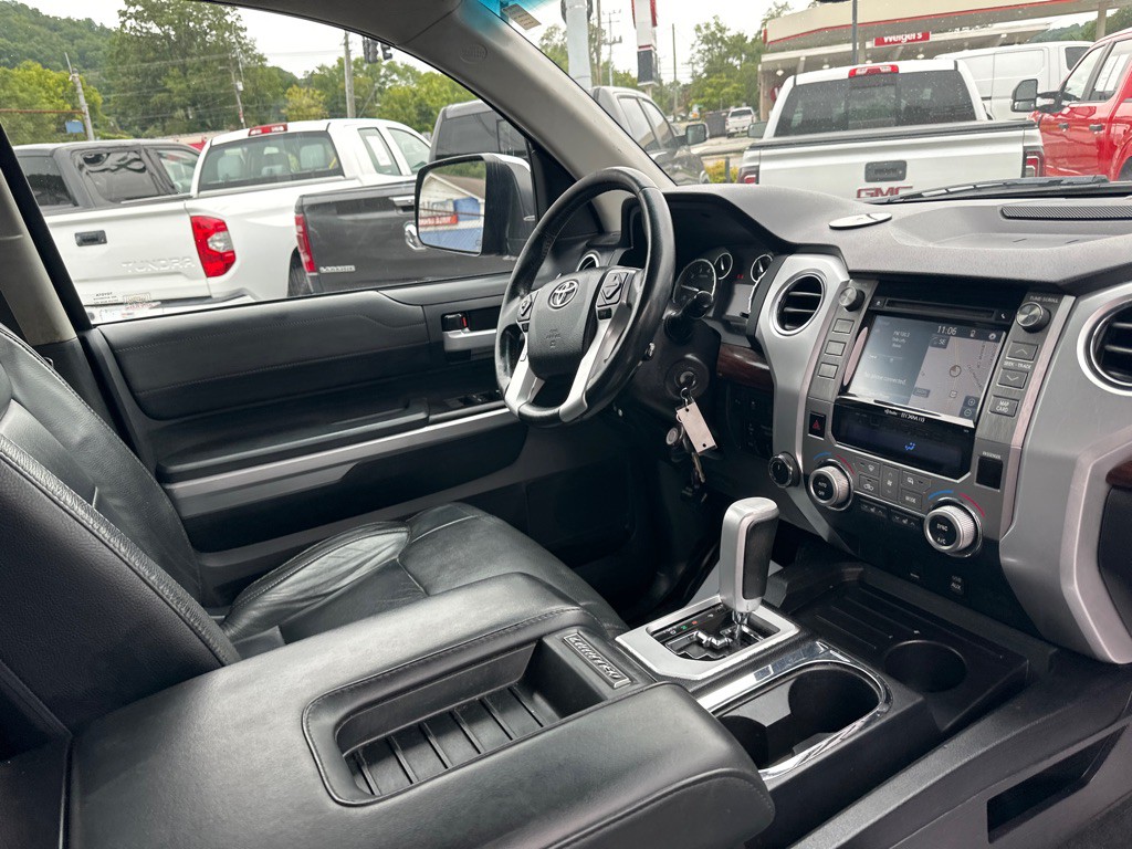 2016 Toyota Tundra Image 9