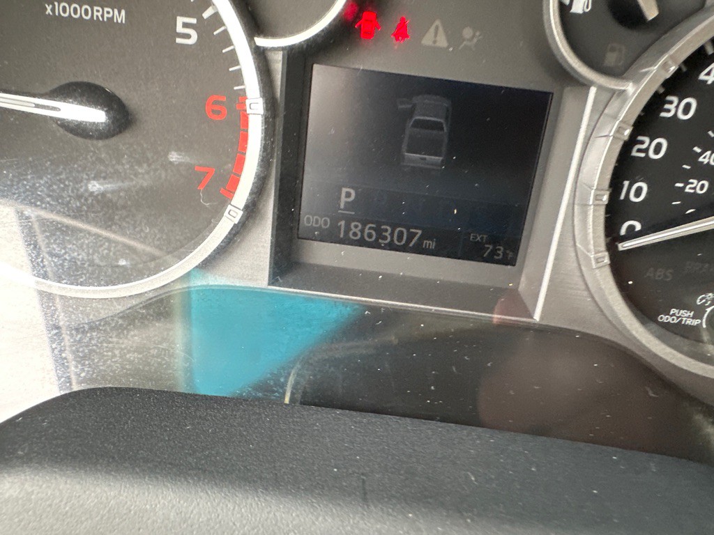 2016 Toyota Tundra Image 16