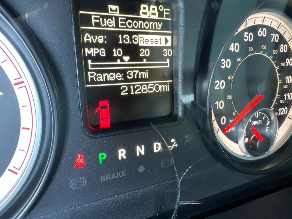 2016 RAM 3500 Image 16