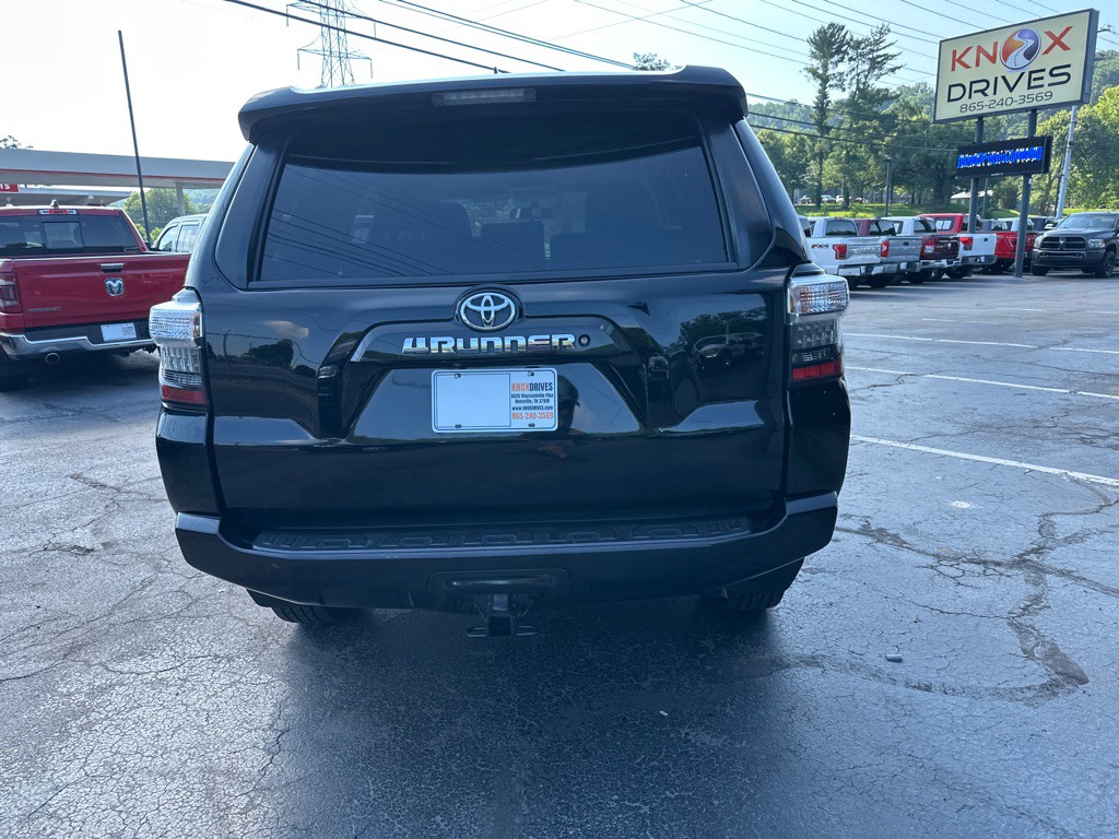 2016 Toyota 4Runner Image 3