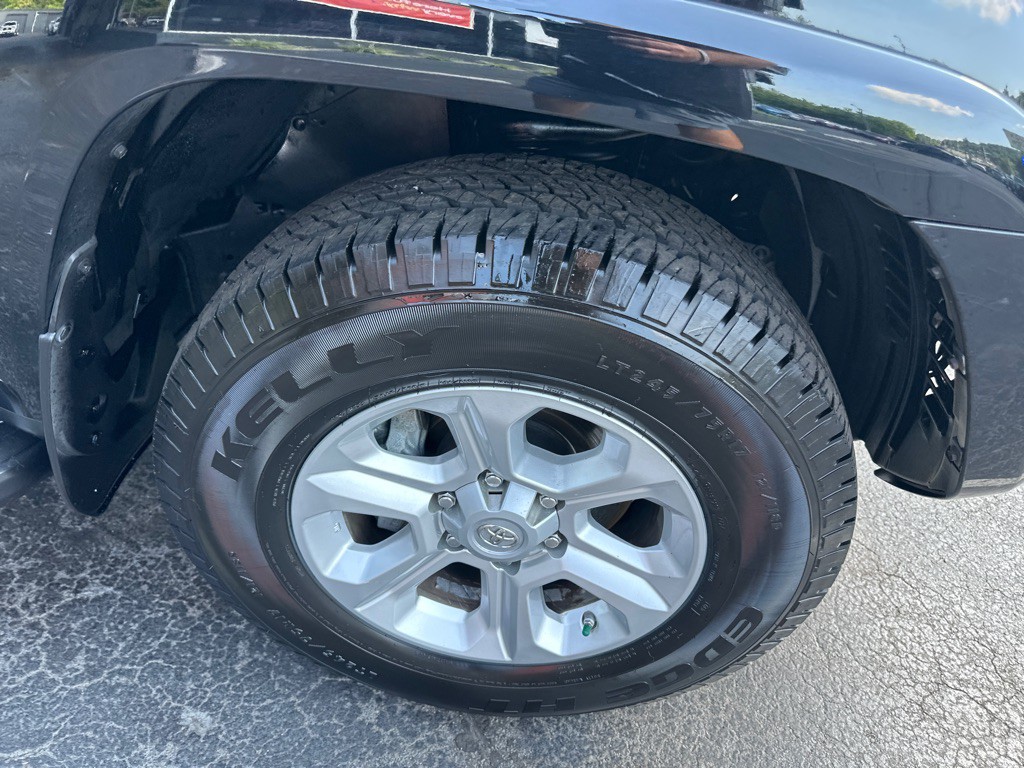 2016 Toyota 4Runner Image 7